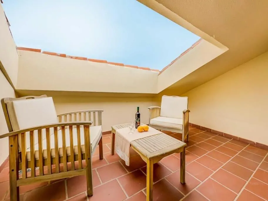 102 - Penthouse Apartment With Views And Pool! Mijas