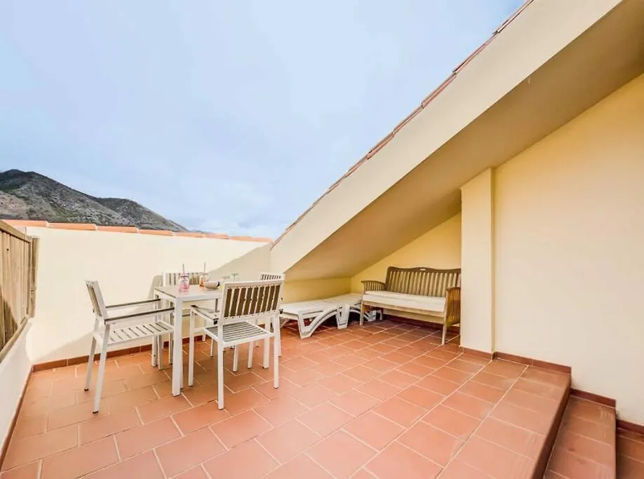 102 - Penthouse Apartment With Views And Pool! Mijas