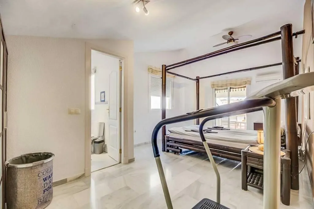 102 - Penthouse Apartment With Views And Pool! Mijas