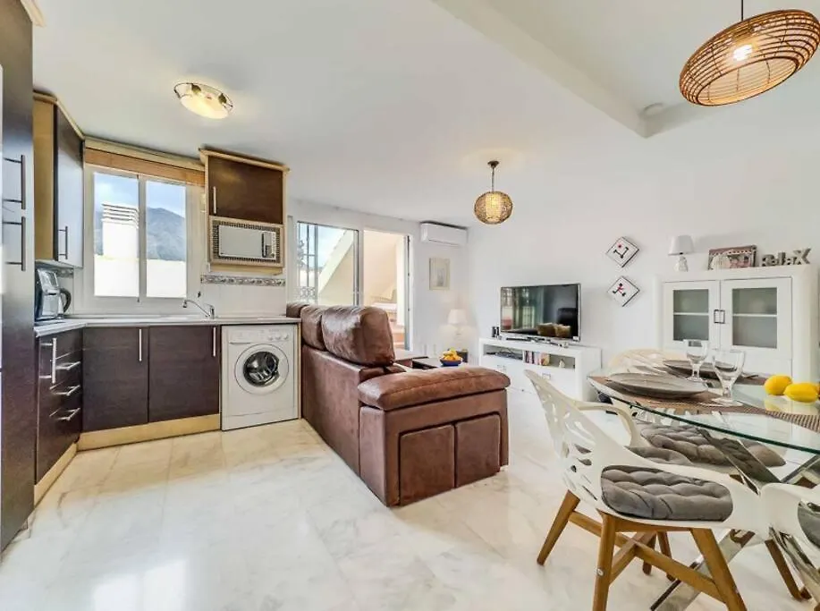 102 - Penthouse Apartment With Views And Pool! Mijas