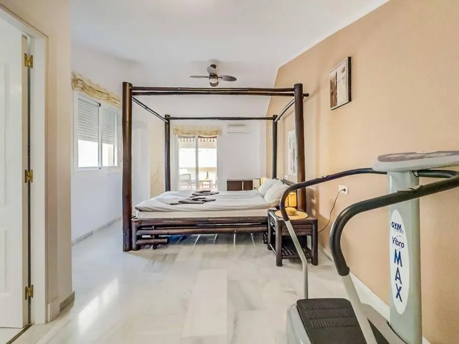 102 - Penthouse Apartment With Views And Pool! Mijas Spain